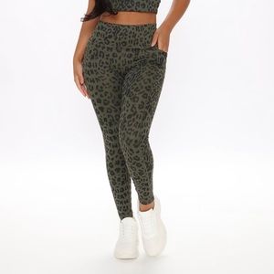 Fashion nova active leggings